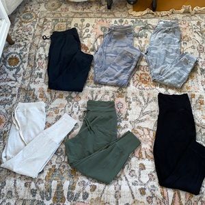 Women’s Sweats selling in a bundle!